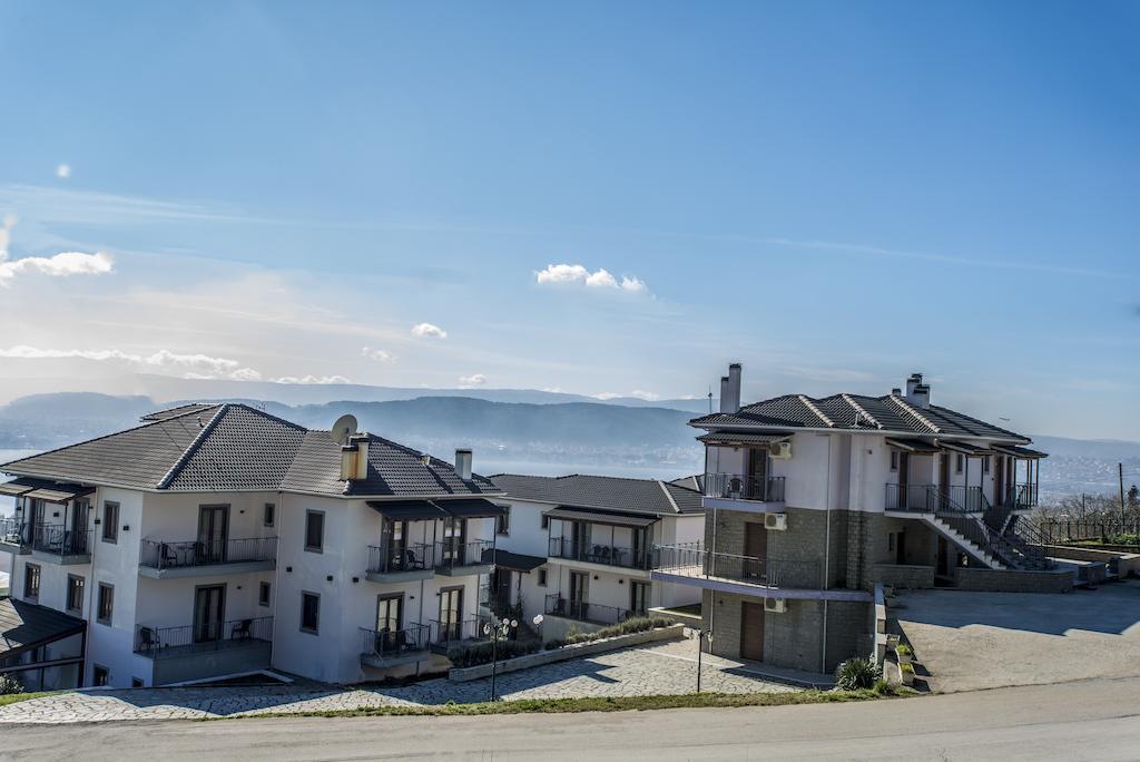 Amfithea Hotel Ioannina Exterior photo