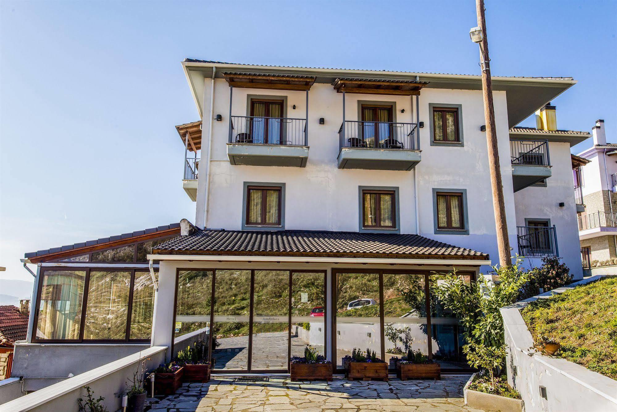 Amfithea Hotel Ioannina Exterior photo