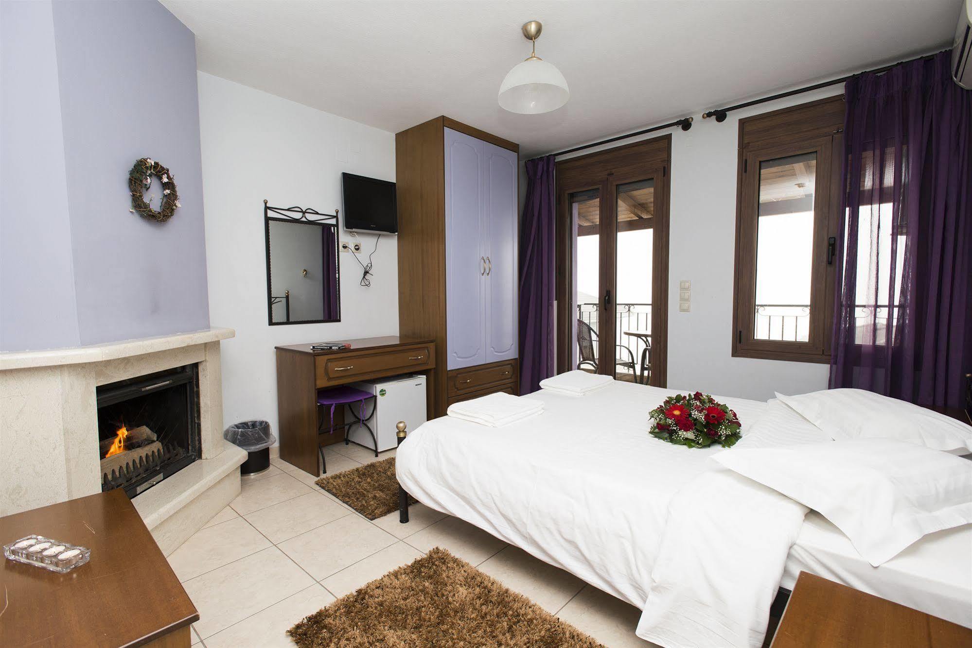 Amfithea Hotel Ioannina Room photo