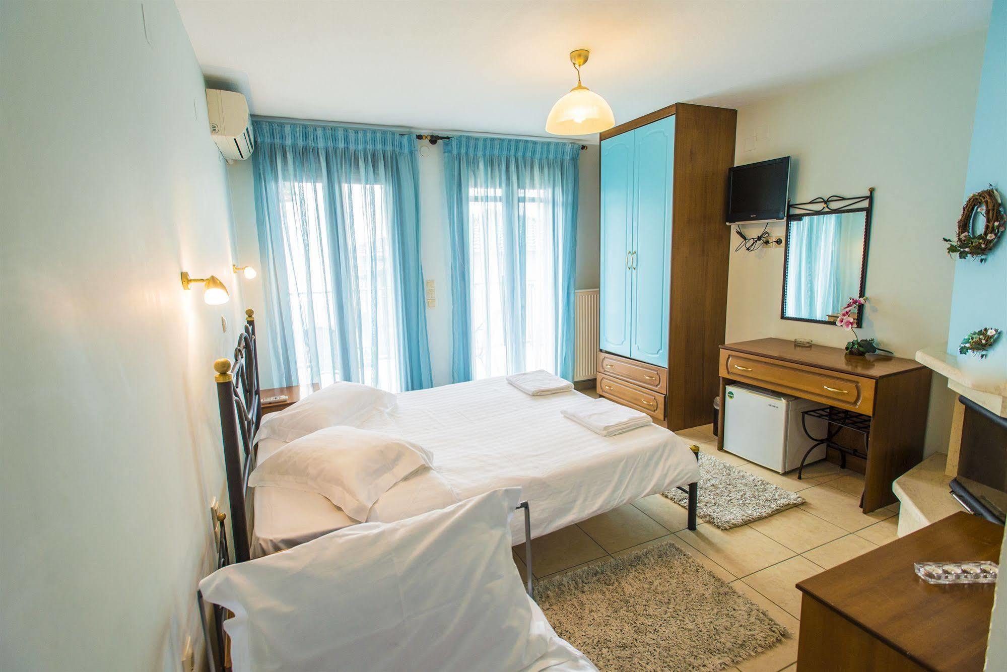 Amfithea Hotel Ioannina Room photo